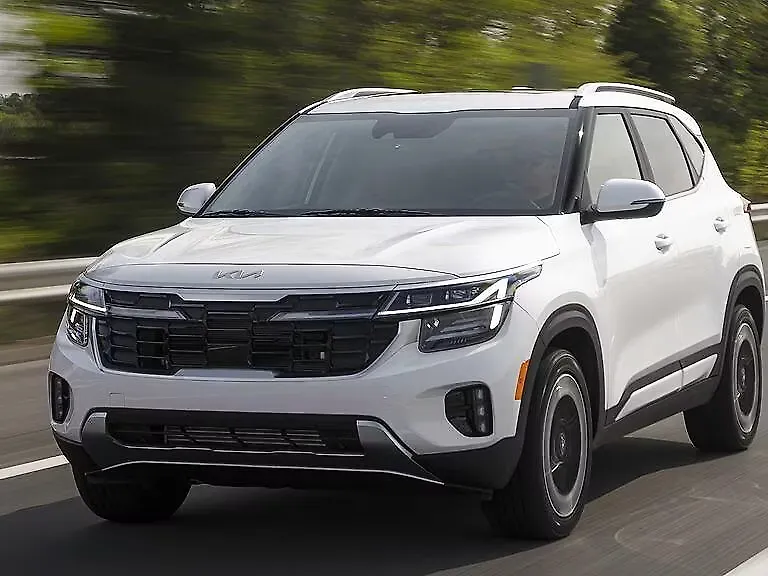 Kia Seltos Facelift: Kia previews Seltos facelift ahead of launch, know what features will be available