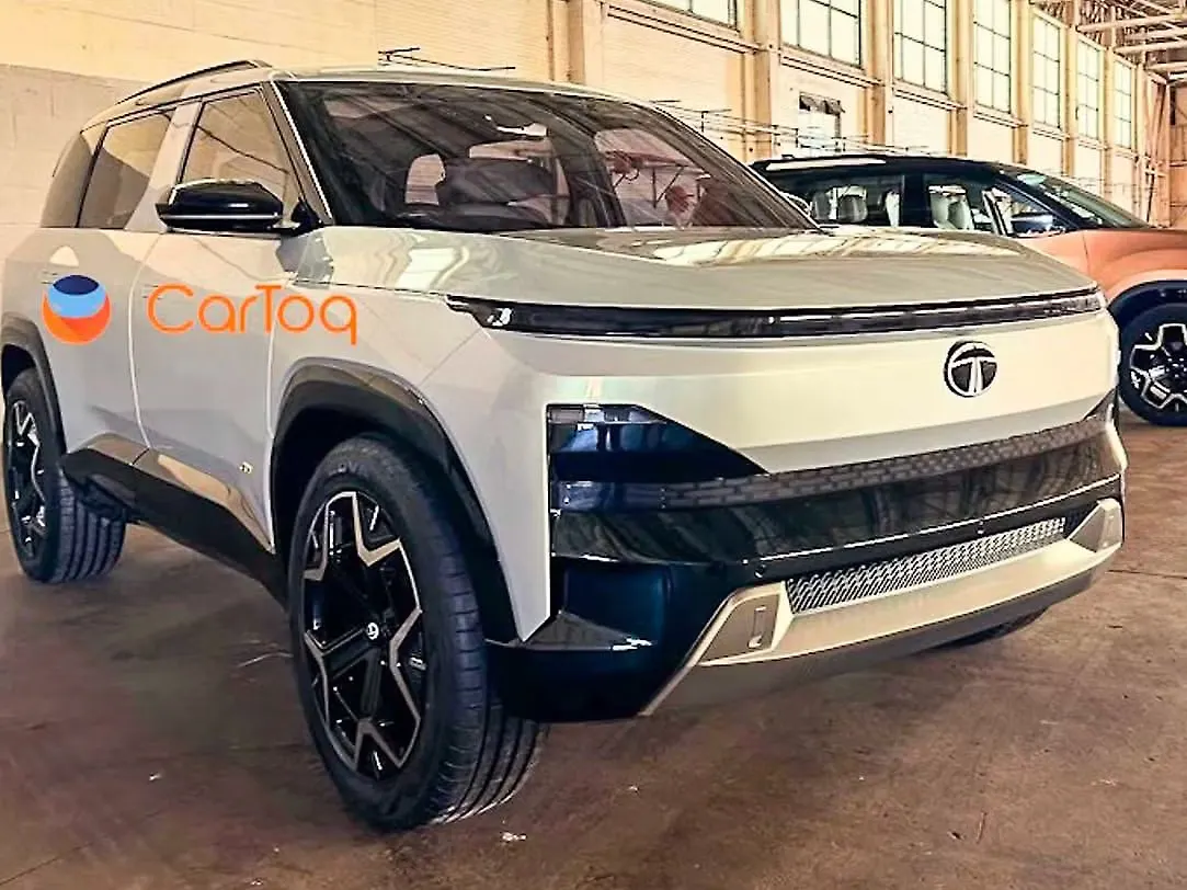 https://imgd.aeplcdn.com/1200x900/n/cw/ec/192977/tata-sierra-ev-right-front-three-quarter1.jpeg?isig=0&utm_source=chatgpt.com