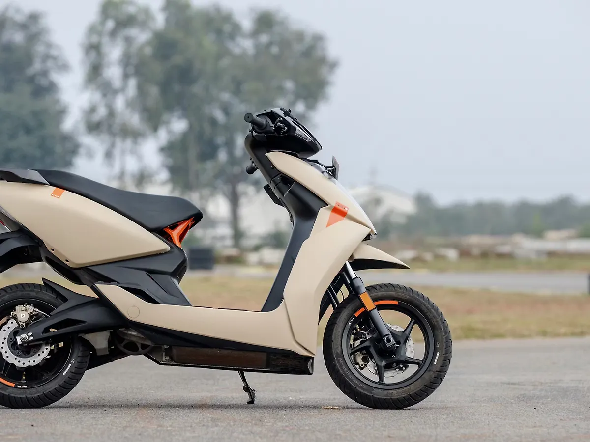 Ather 450X price in Kolkata November 2025 on road price of 450X