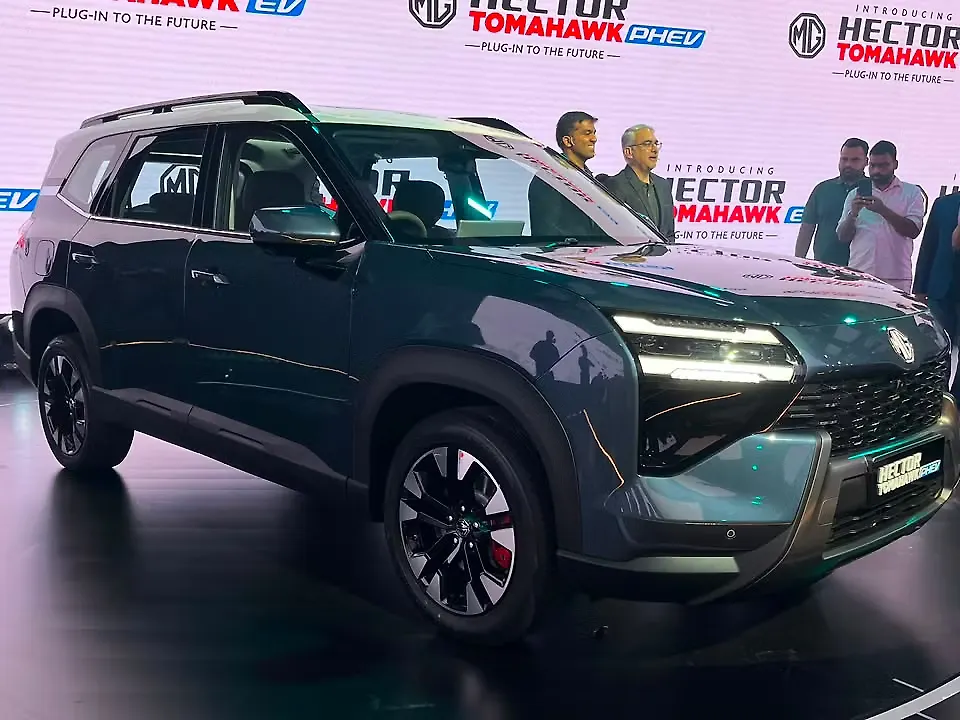 MG launches Hector Tomahawk PHEV in India at Rs 21.79 lakh (BaaS) with over 1100 km combined range; first mass-market plug-in hybrid SUV