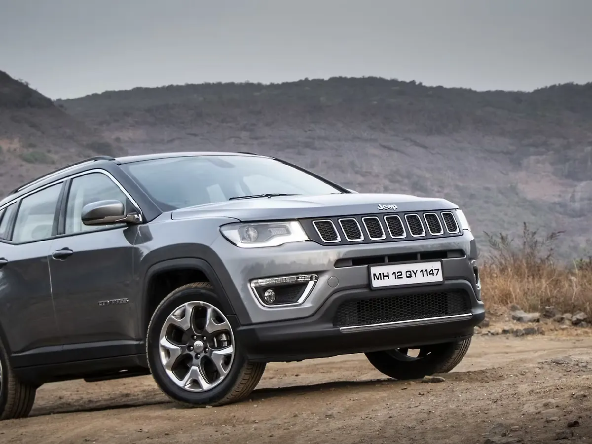 Jeep Compass Bs6 Petrol Variant Prices Start At Rs 16 49 Lakhs Carwale