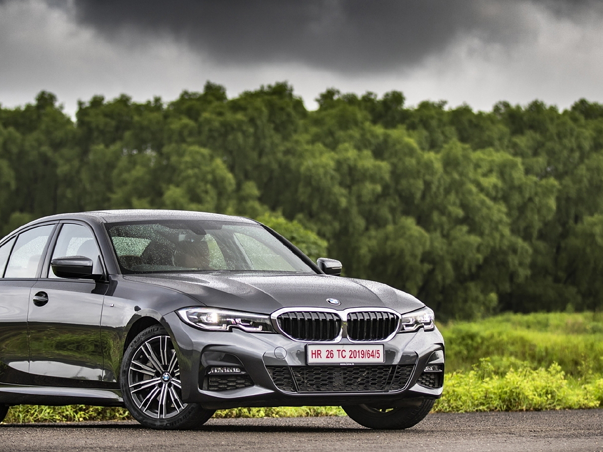 BMW 320d Sport delisted from official website - CarWale