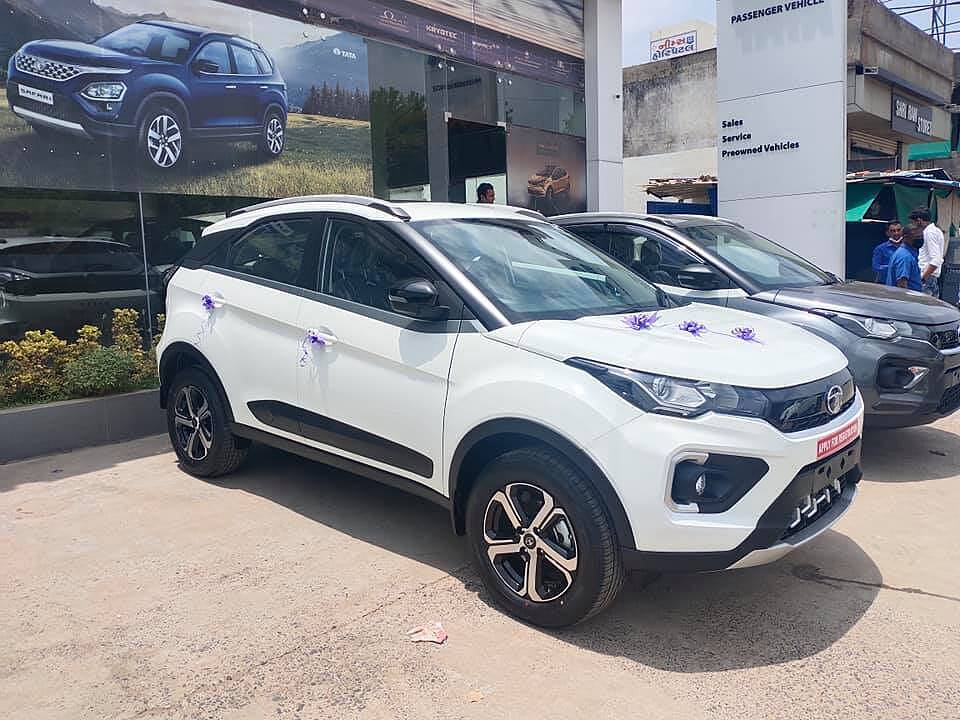 Tata nexon 2020 original outlet alloy wheels price