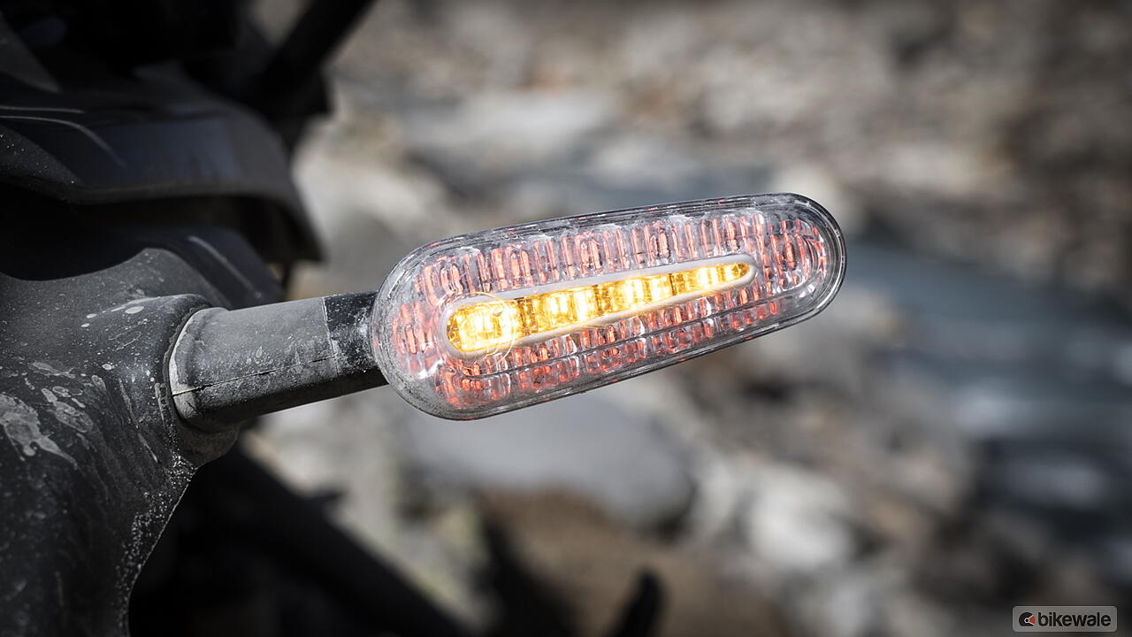 Royal Enfield Himalayan 450 Rear Turn Indicators