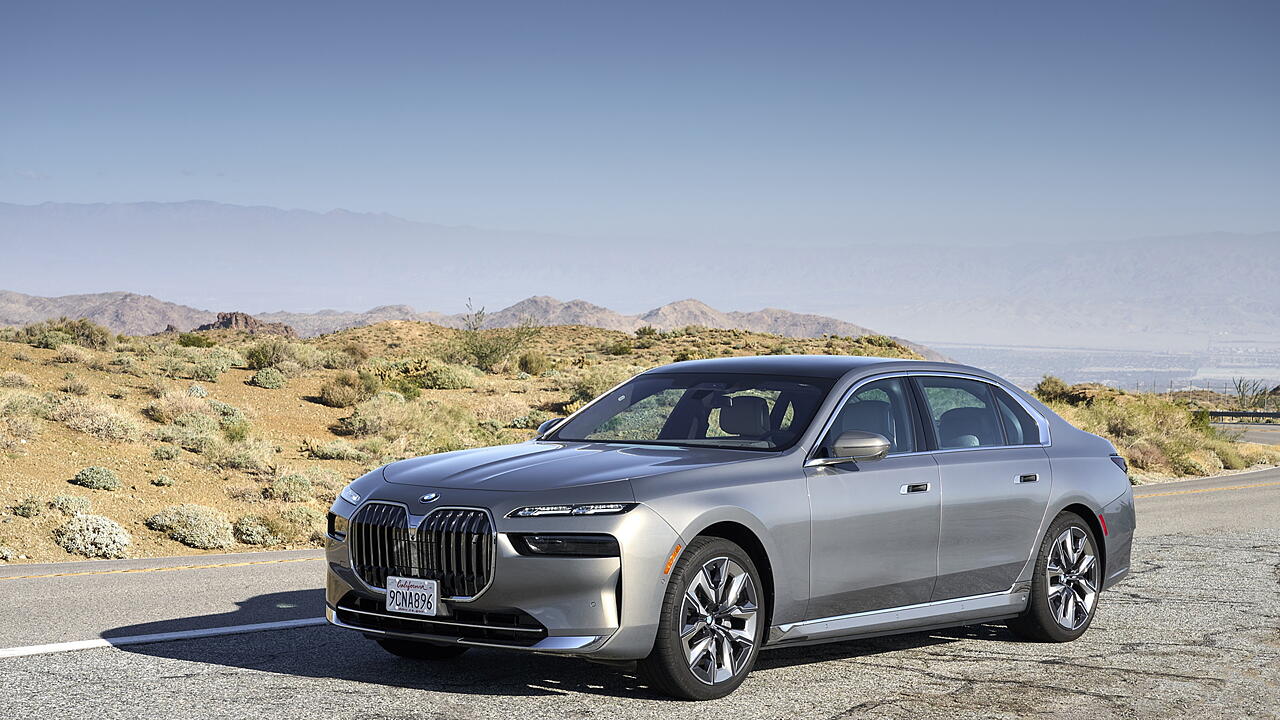 BMW i7 Mobility Outlook BMW i7 Mobility Outlook