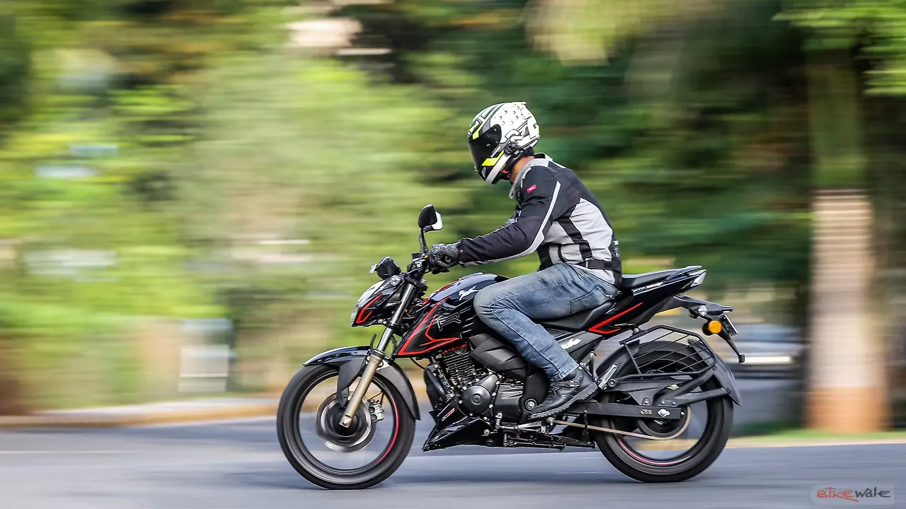 Tvs Apache Rtr 0 4v Price Bs6 Mileage Images Colours Specs Bikewale Tvs Apache Rtr 0 4v Price Bs6 Mileage Images Colours Specs Bikewale