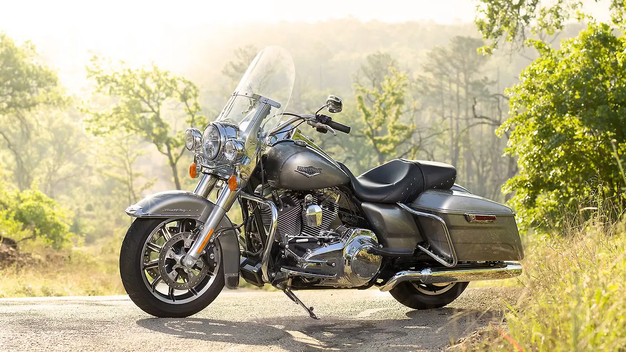 Harley-Davidson Road King detailed picture gallery Harley-Davidson Road King detailed picture gallery