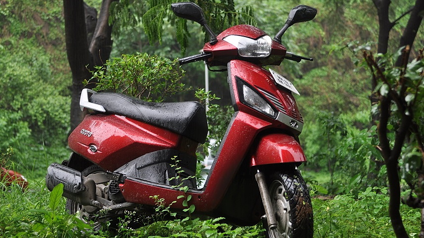 Mahindra gusto scooty price hot sale