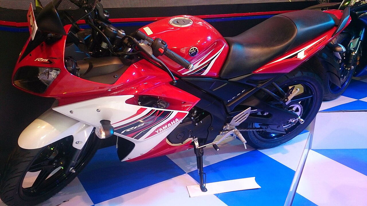 Yamaha r15s store side panel price