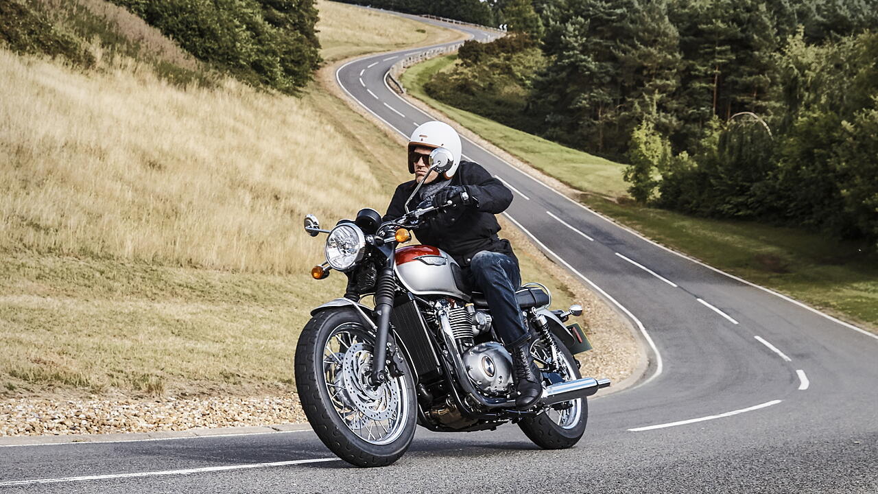 2016 Triumph Bonneville T120 First Look Review - BikeWale