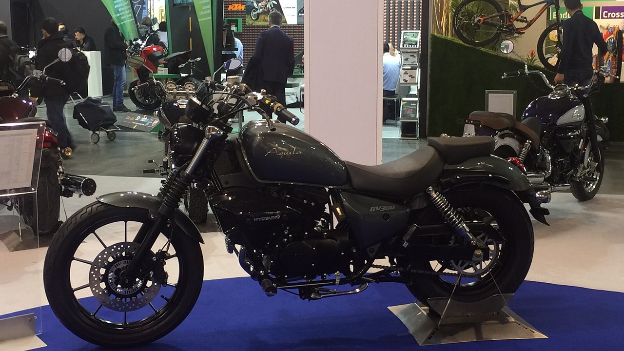 Hyosung aquila store gv300