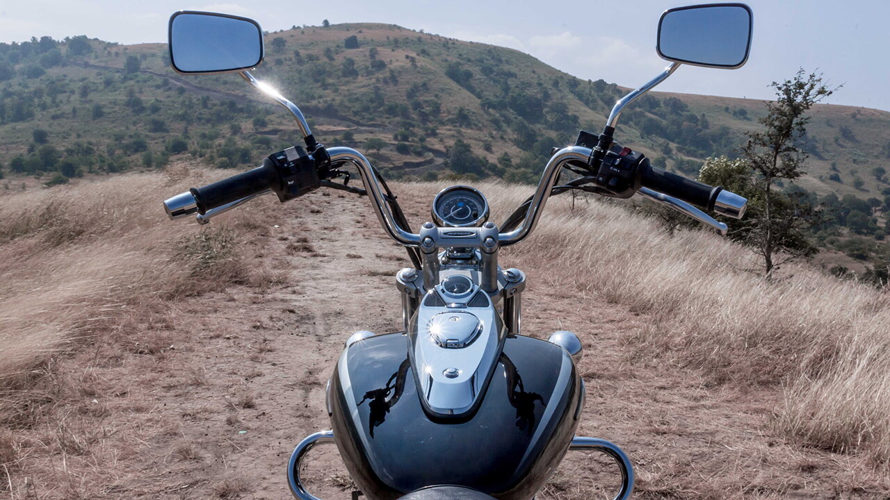 bajaj avenger 220 cruise rear view mirror