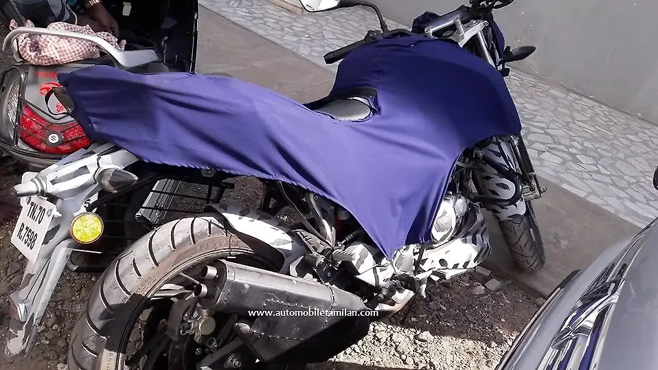 New TVS Apache RTR 200 test mule spotted again - BikeWale