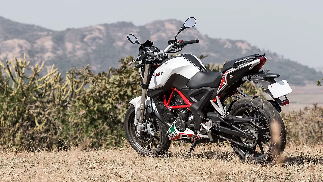Images Of Benelli Tnt 25 Photos Of Tnt 25 Bikewale