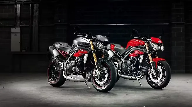 2016 Triumph Speed Triple details and specifications