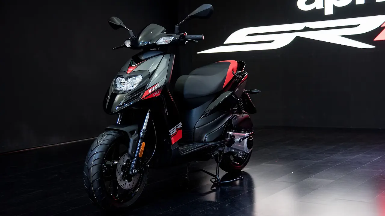Aprilia SR 150 First Look Review - BikeWale