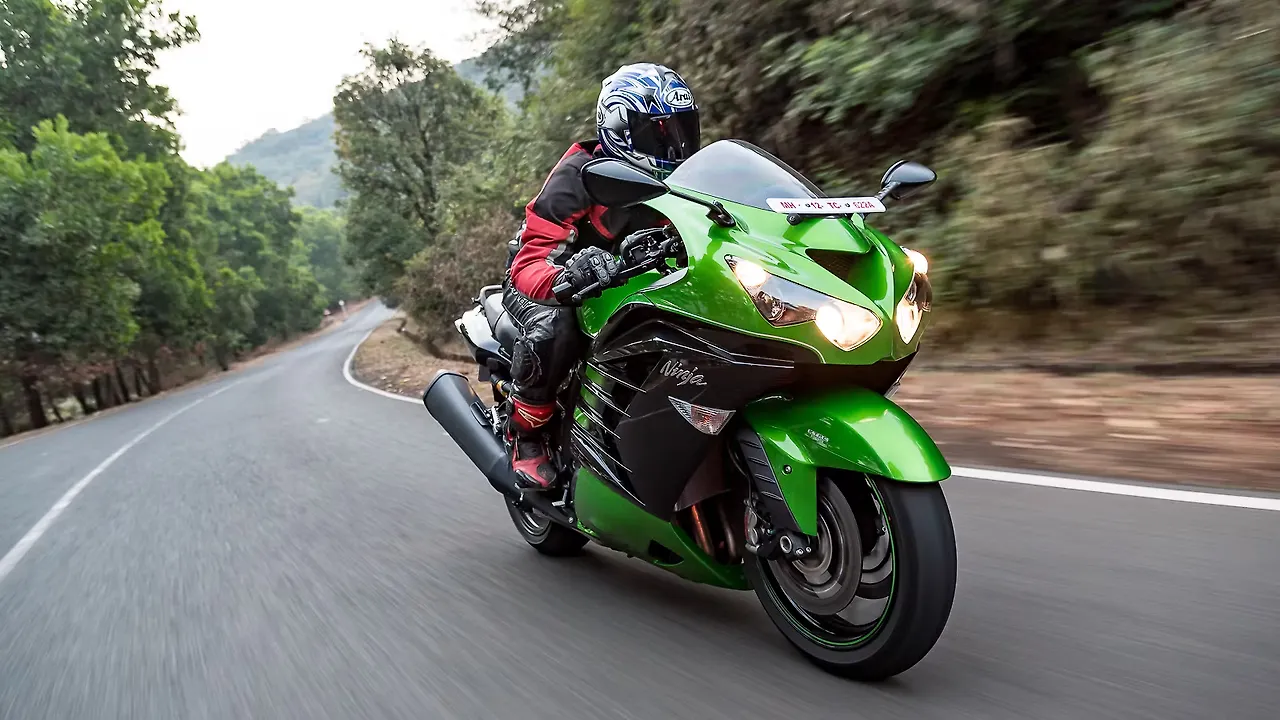 Images of Kawasaki Ninja ZX-14R | Photos of Ninja ZX-14R - BikeWale
