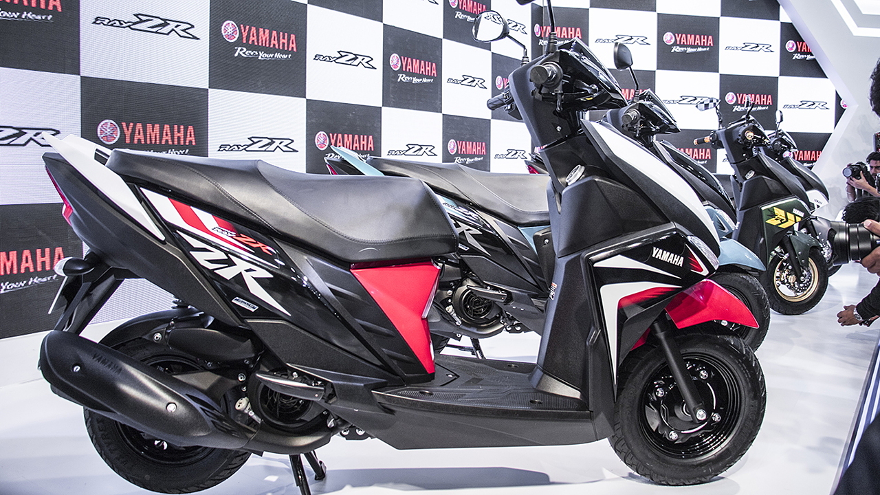 yamaha ray zr side panel price