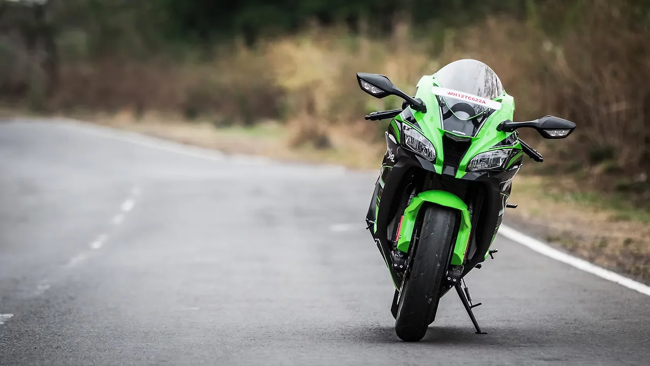 Kawasaki Ninja ZX-10R [2018-2019] Front Image – BikeWale