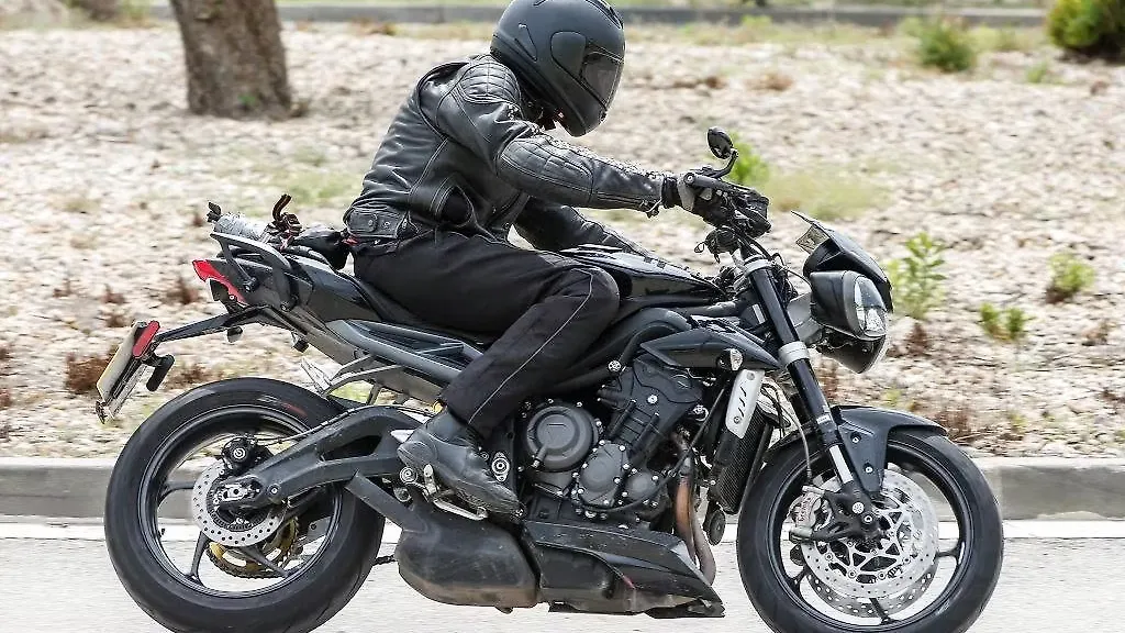 First spy shots of the upcoming Triumph Street Triple First spy shots of the upcoming Triumph Street Triple