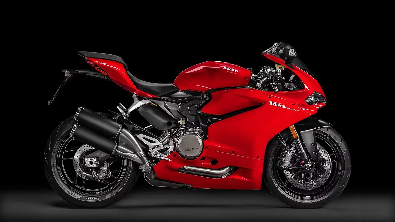 Ducati 959 Panigale vs 899 Panigale: What has changed? - BikeWale