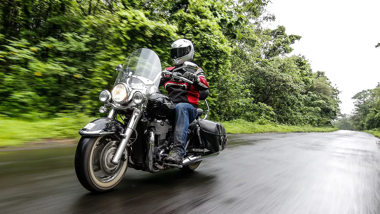 Triumph Thunderbird LT First Ride Review - BikeWale
