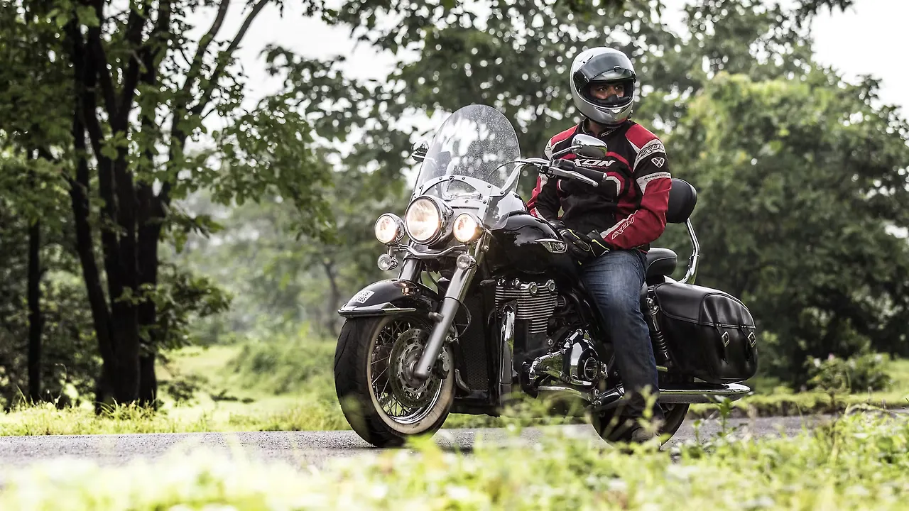 Images Of Triumph Thunderbird Lt Photos Of Thunderbird Lt Bikewale