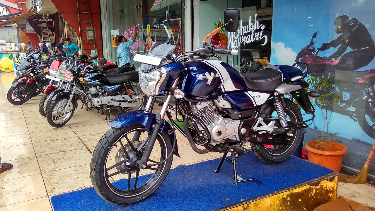 Vikrant bike blue deals colour