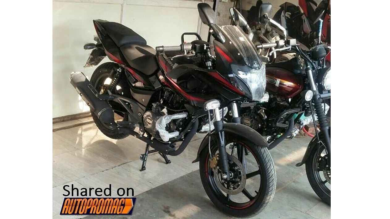 Bajaj Pulsar 220F gets new colour - BikeWale