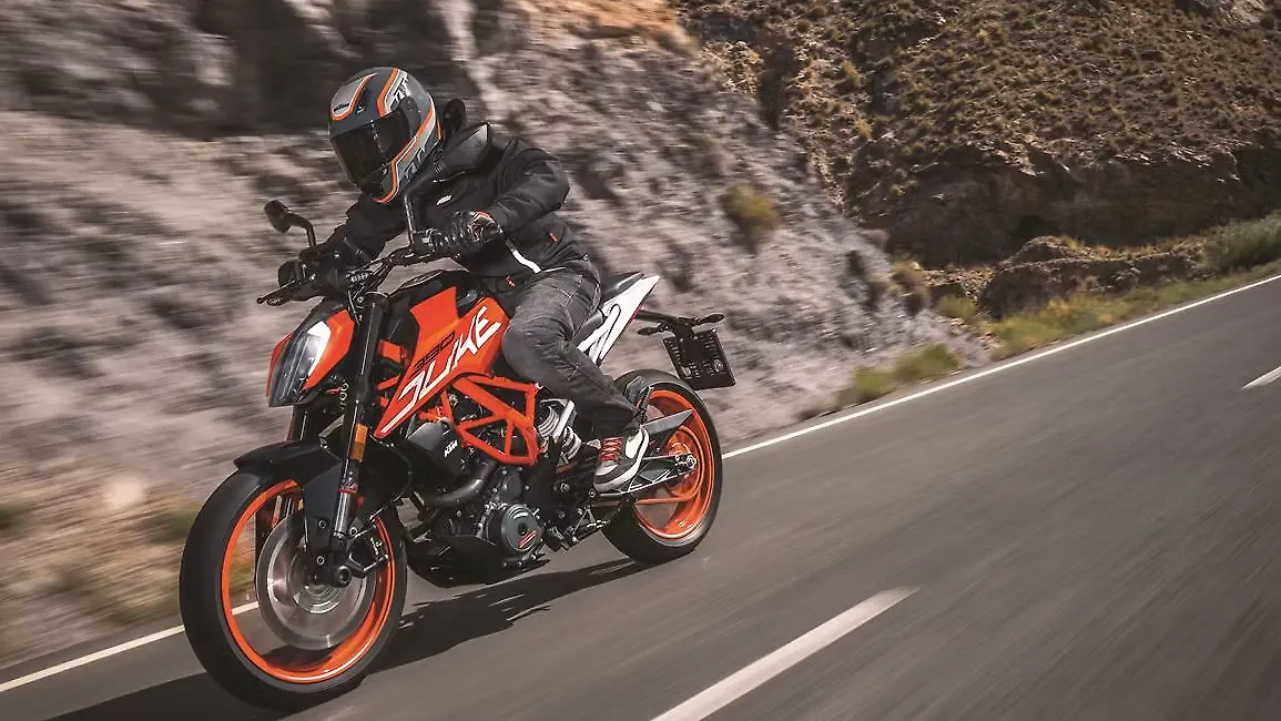 EICMA 2016: KTM unveils new 390 Duke EICMA 2016: KTM unveils new 390 Duke