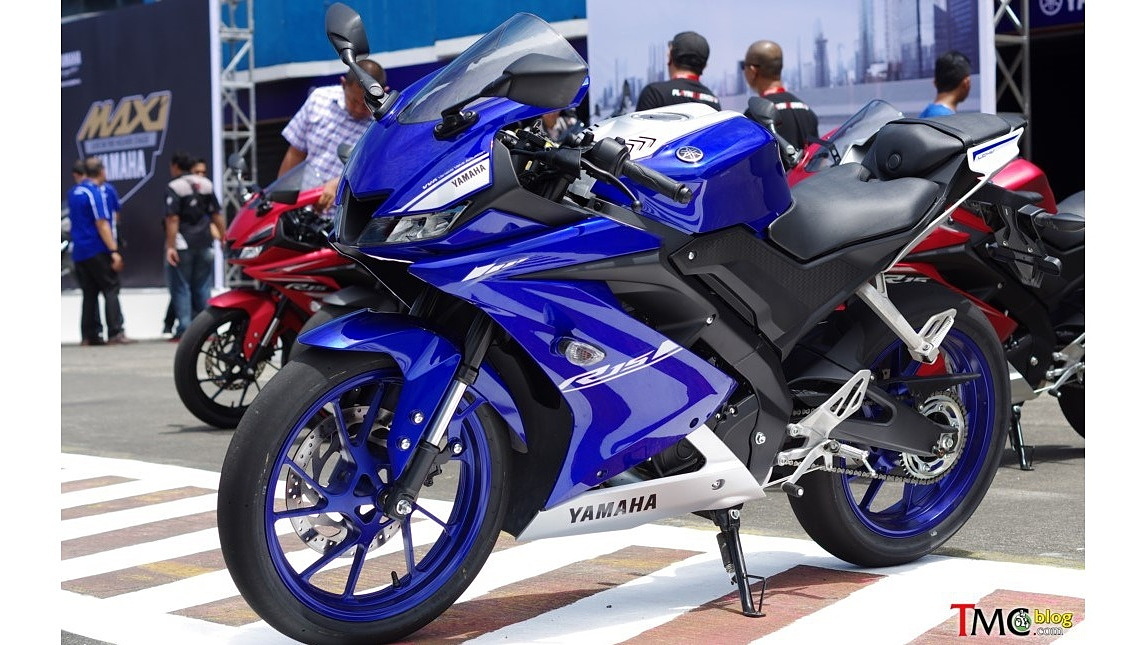 Yamaha YZF-R15 Version 3.0 Photo Gallery - BikeWale