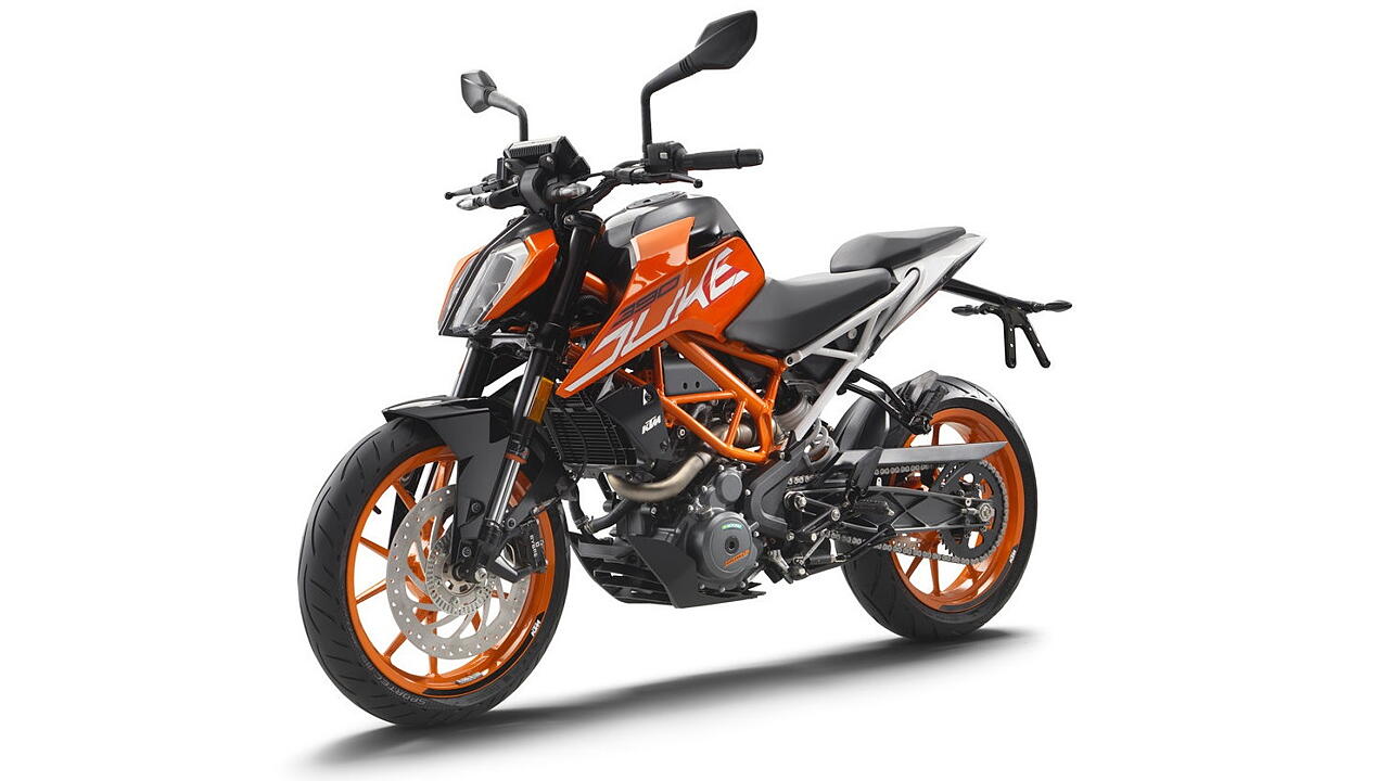 KTM to launch 2017 390 Duke and 200 Duke facelift this month