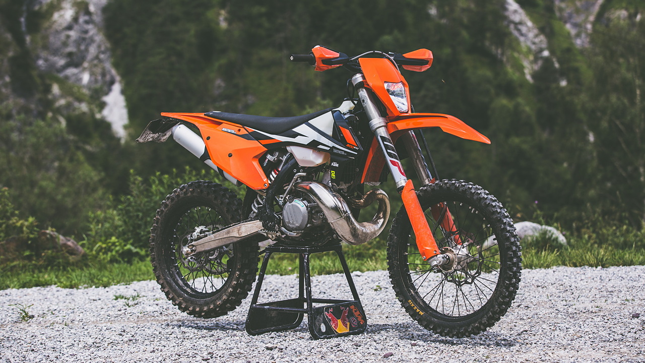 Ktm 350 deals 2 stroke