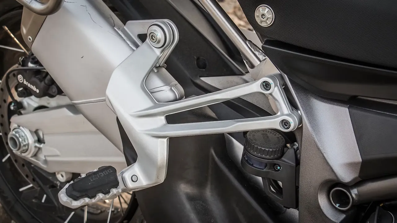 Asianmotors | Toyota Innova Crysta Details ▫️Innova Crysta