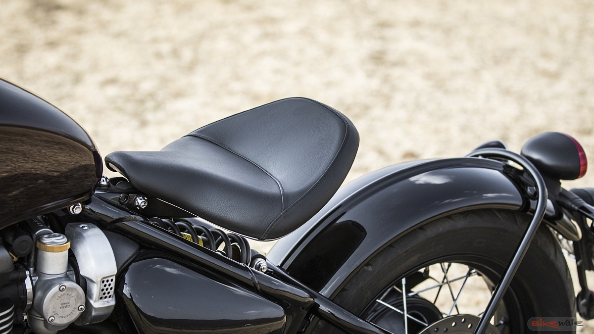 triumph bonneville bobber passenger seat