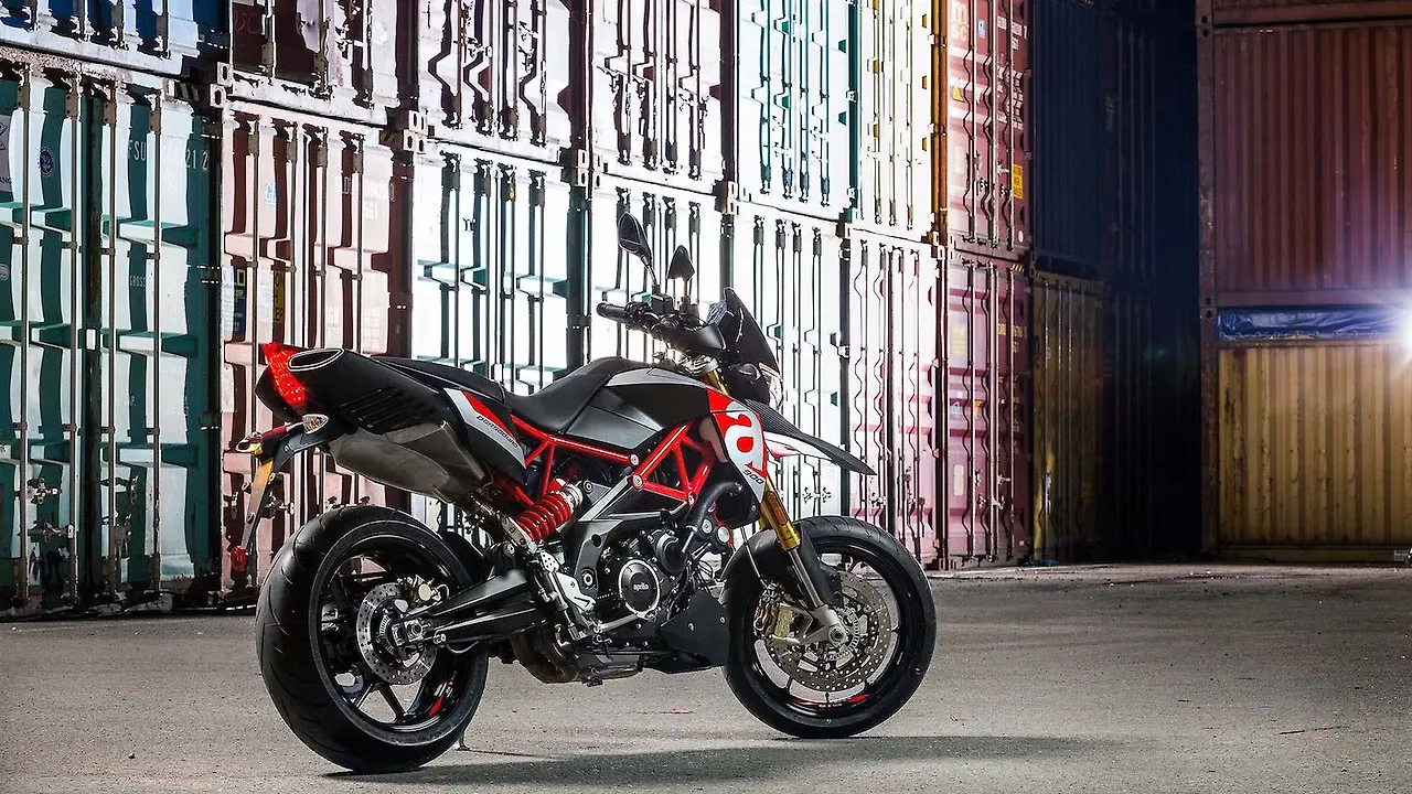 Aprilia Dorsoduro 900 competition check Aprilia Dorsoduro 900 competition check