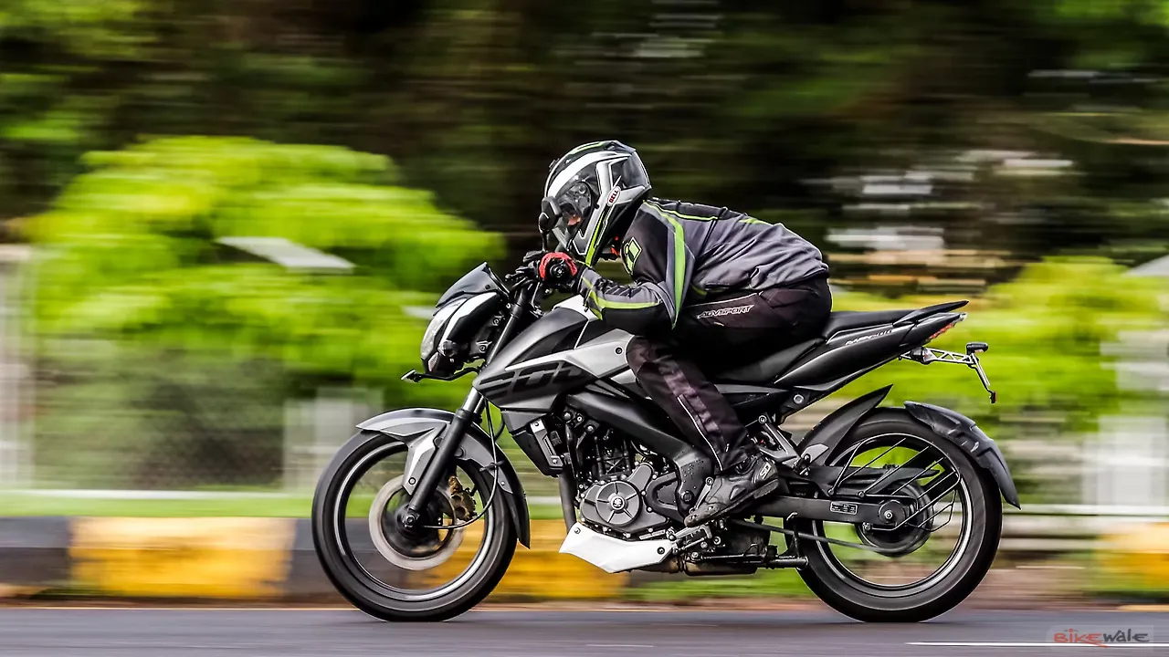 17 Bajaj Pulsar Ns0 First Ride Review Bikewale