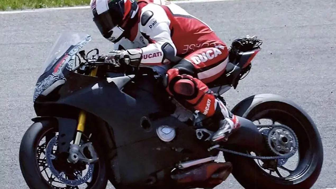 Ducati continues testing the V4 superbike Ducati continues testing the V4 superbike
