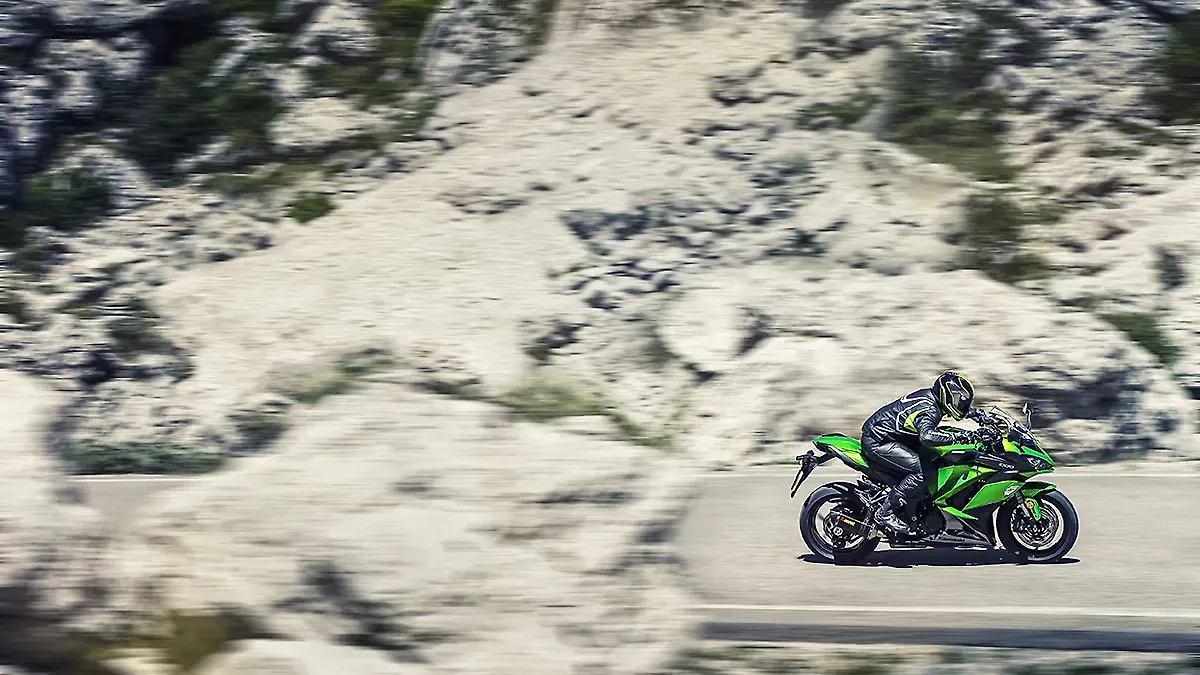 Kawasaki Ninja 1000 and Z900 to launch today - BikeWale