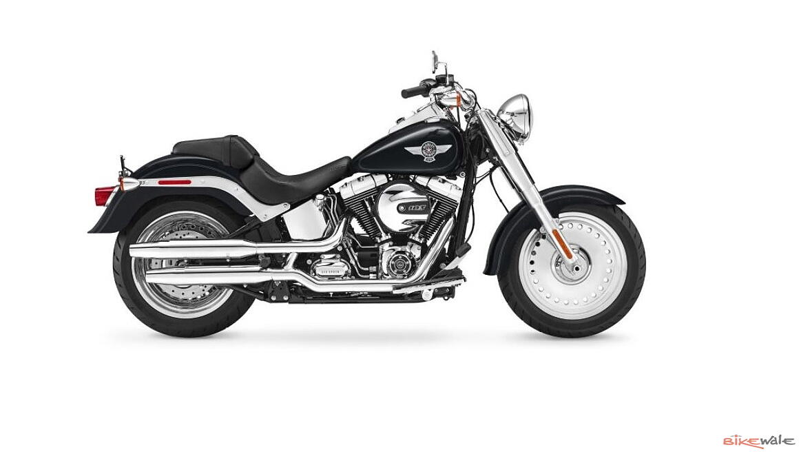 17 Harley Davidson Fat Boy Heritage Softail Classic Get Price Cut In India Bikewale