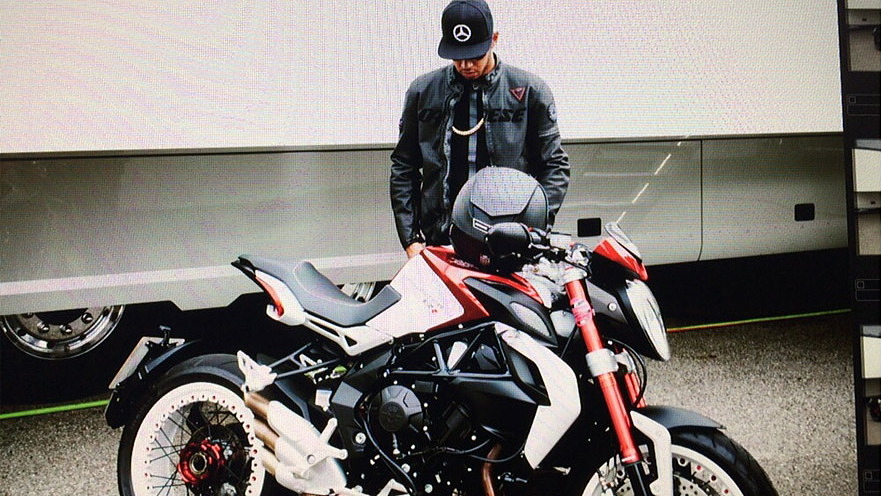 MV Agusta Льюис Хэмилтон