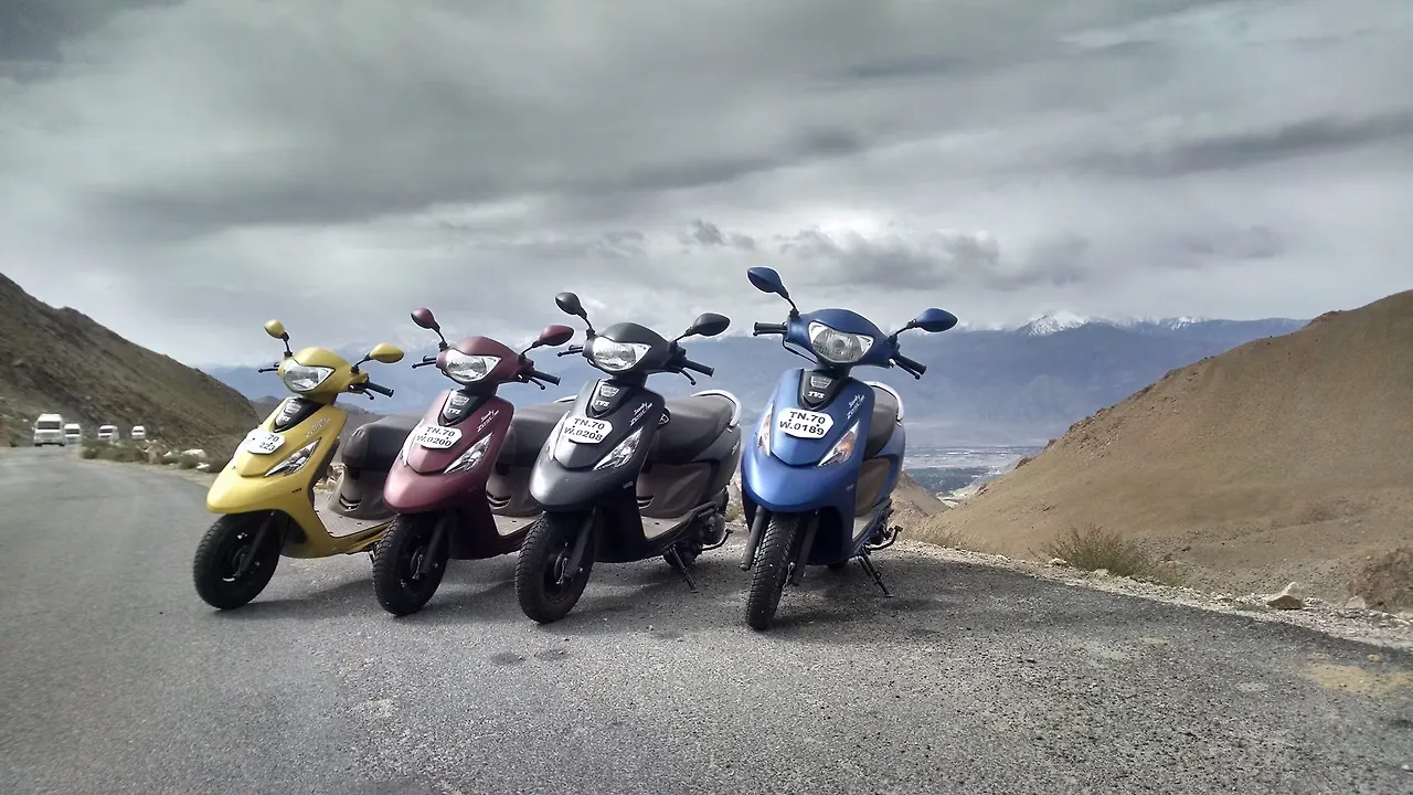 2017 TVS Himalayan Highs: Riding a Zest to Khardung La! - BikeWale
