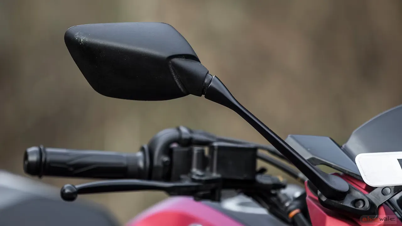 यामाहा फ़ेज़र 25 क़ीमत, तस्वीरों और इस्तेमाल किया गया फ़ेज़र 25 बाइक्स