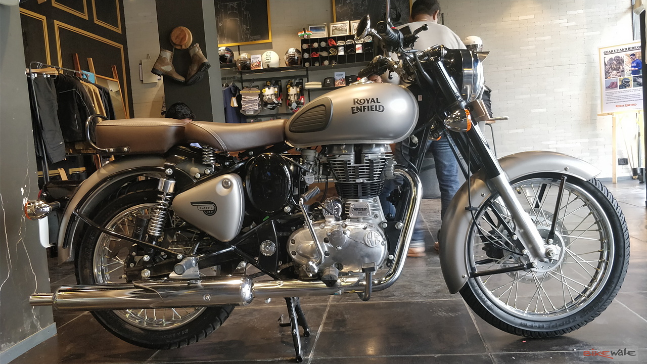 Royal Enfield Classic Gunmetal Grey Photo Gallery - BikeWale