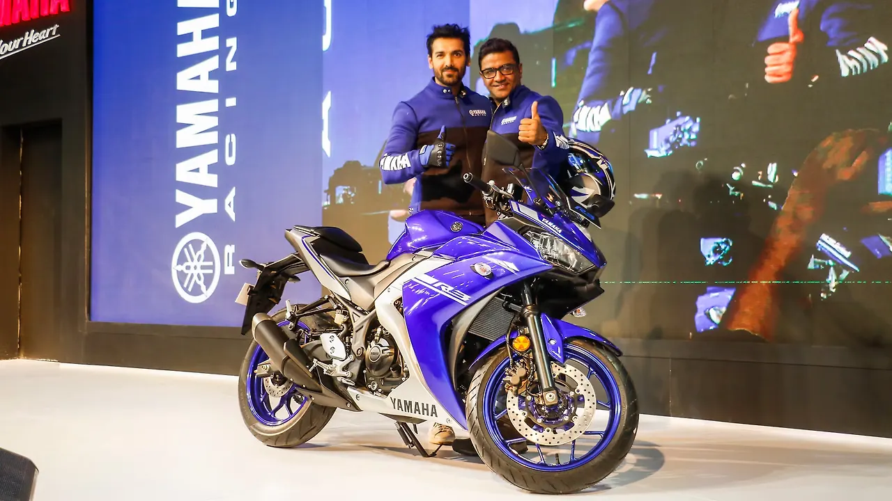 2018 Yamaha YZF-R3 launched in India at Rs 3.48 lakhs - BikeWale