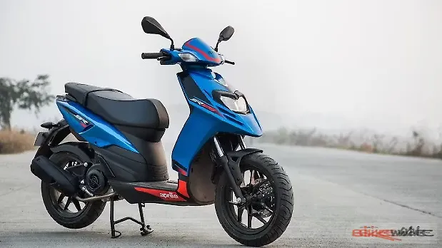 Aprilia SR125 Photo Gallery Aprilia SR125 Photo Gallery