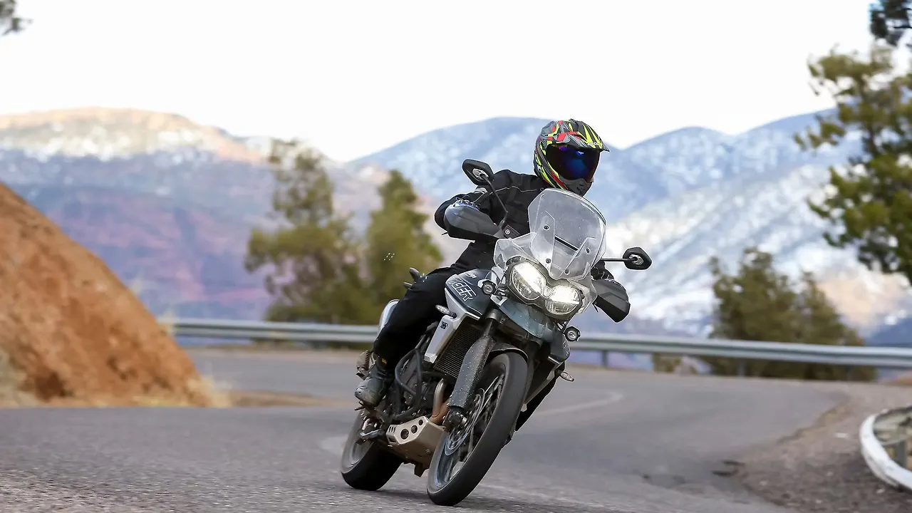2018 Triumph Tiger 800 Launch Ride Review - BikeWale