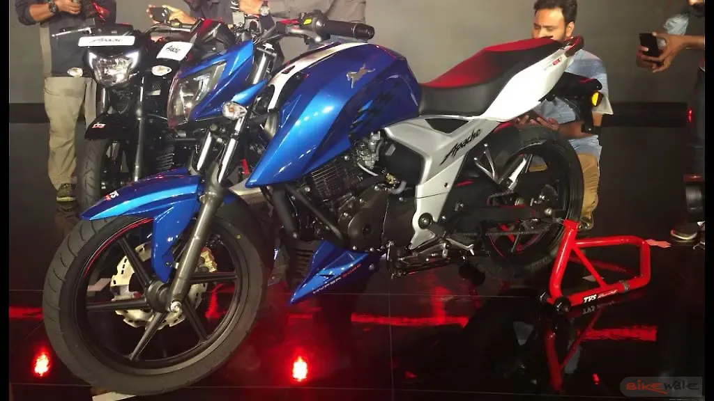 18 Tvs Apache Rtr 160 4v Photo Gallery Bikewale 18 Tvs Apache Rtr 160 4v Photo Gallery Bikewale