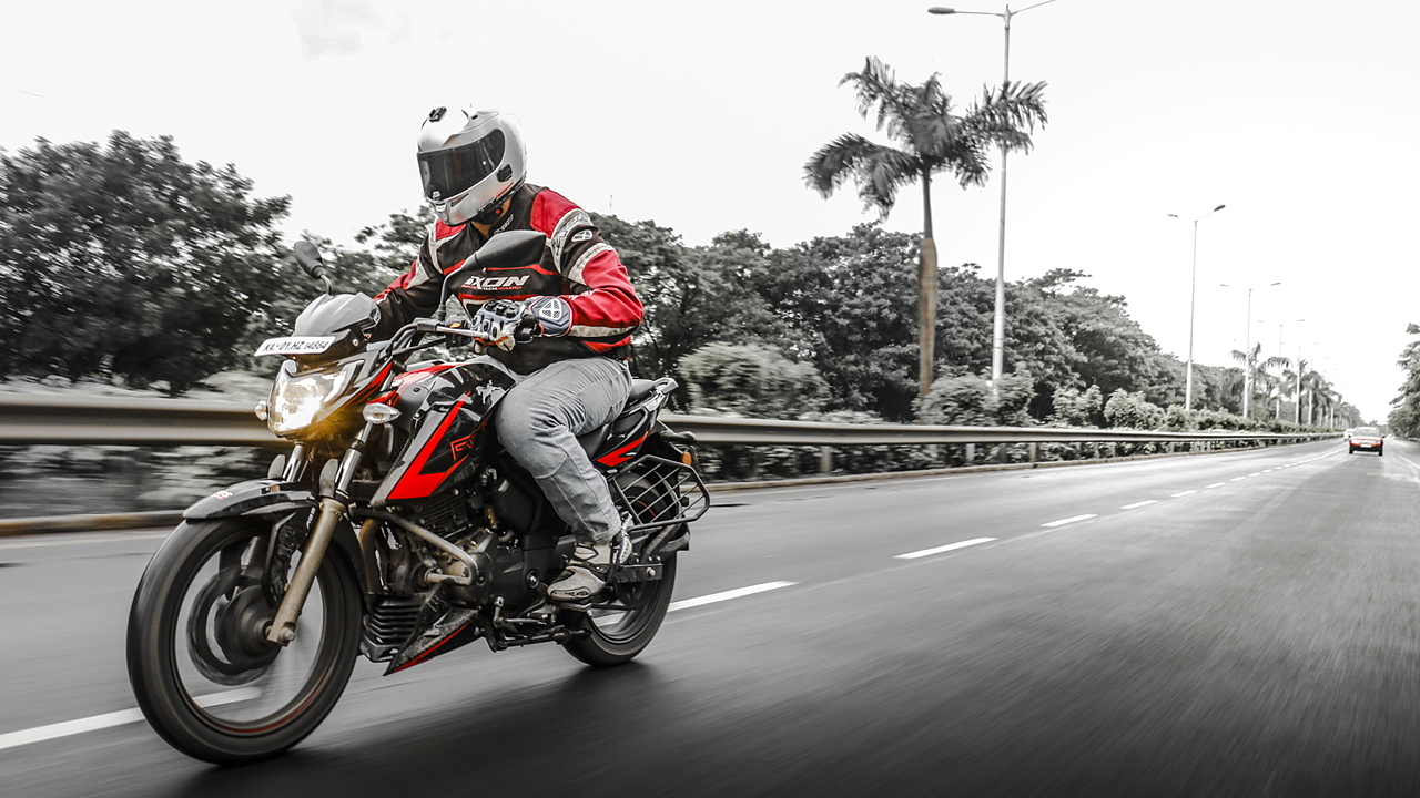 Tvs apache rtr 200 deals 4v 2.0 race edition