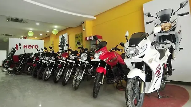 Hero MotoCorp re-enters used two-wheeler business through Hero Sure